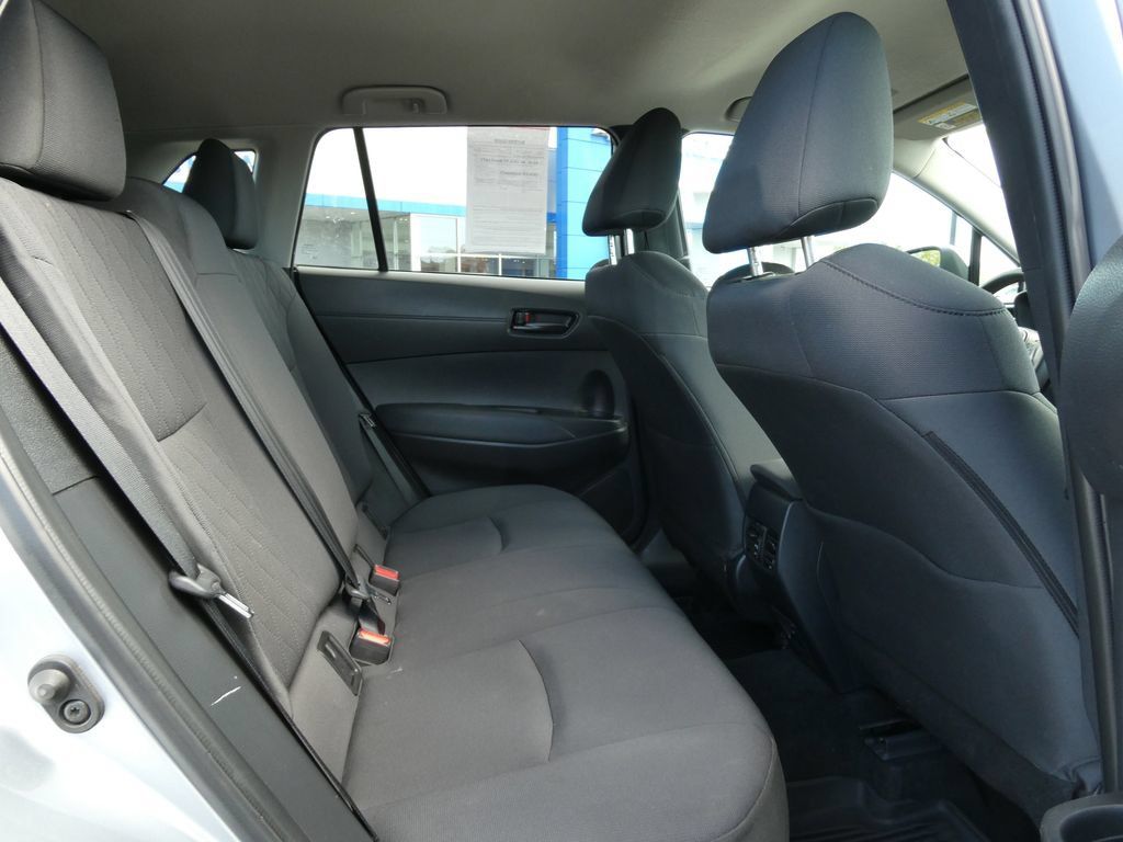 Used 2022 Toyota Corolla Cross LE AWD/4WD image 15
