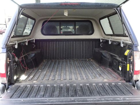 Used 2015 Toyota Tacoma 4x4 Double Cab image 8