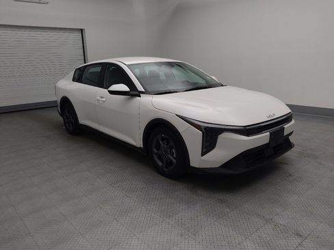 Used 2025 Kia K4 FWD image 11