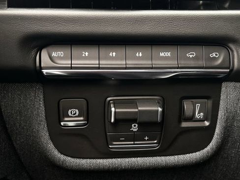 New 2026 Cadillac Escalade ESV Platinum Luxury w/ LPO, Floor Liner Package image 18