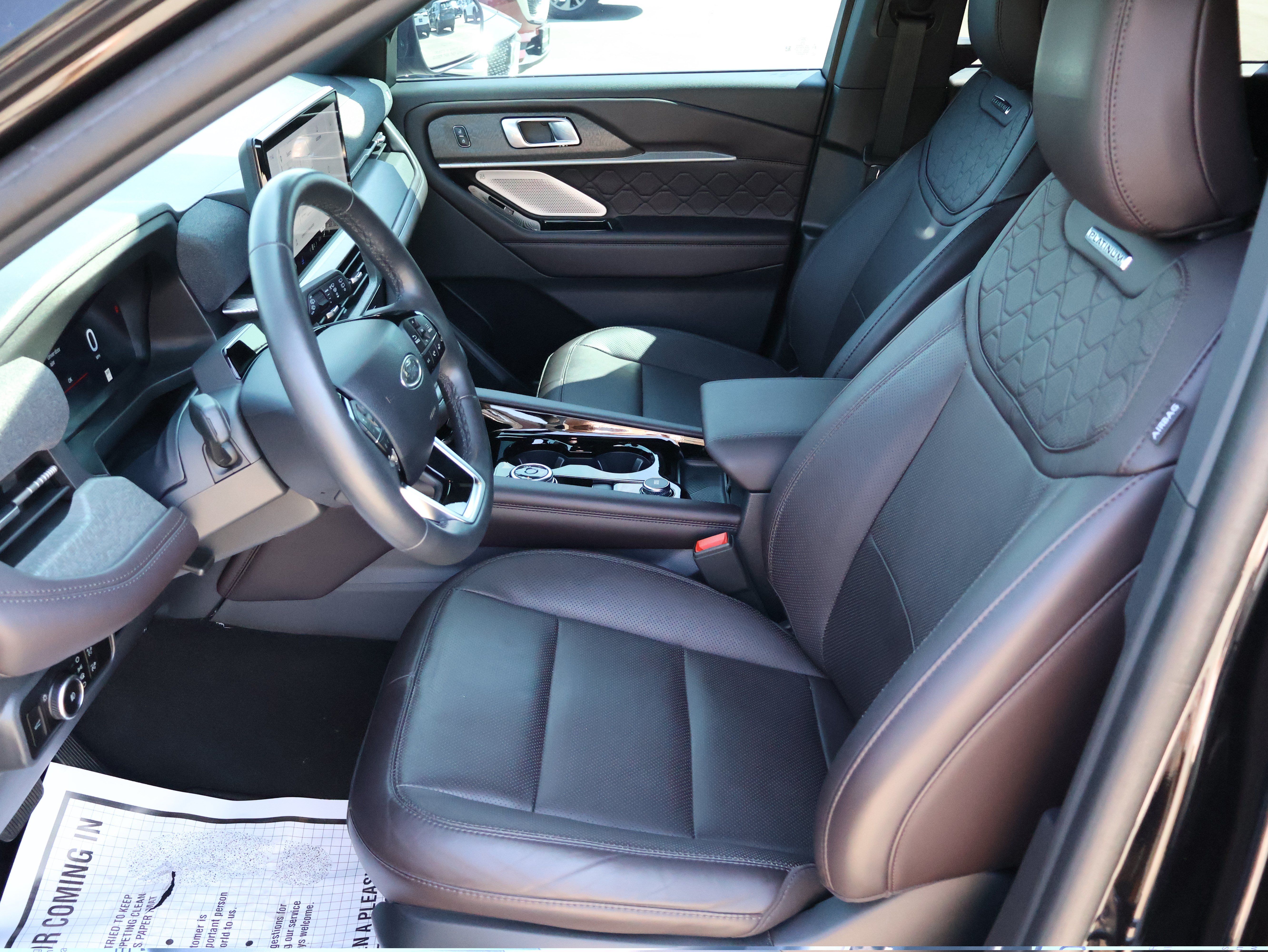 Used 2025 Ford Explorer Platinum w/ Ultimate Package AWD/4WD image 18