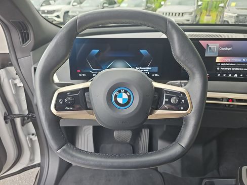 Used 2024 BMW iX xDrive50 w/ Sport Package AWD/4WD image 17