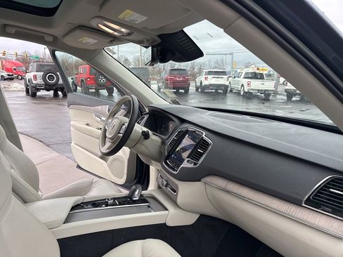 Certified 2023 Volvo XC90 B6 Plus w/ Protection Package Premier image 31