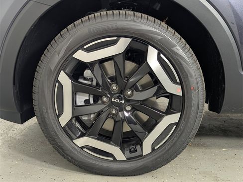 New 2025 Kia Telluride EX image 9