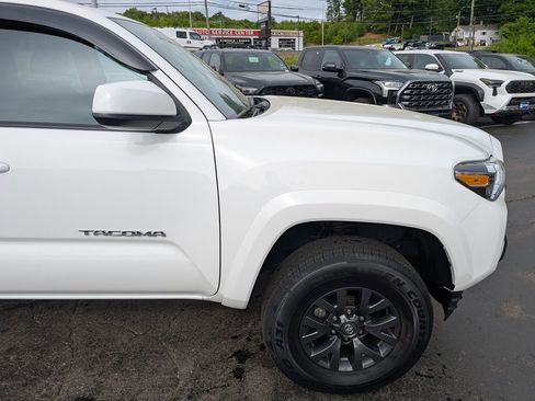 Used 2023 Toyota Tacoma SR5 AWD/4WD image 10