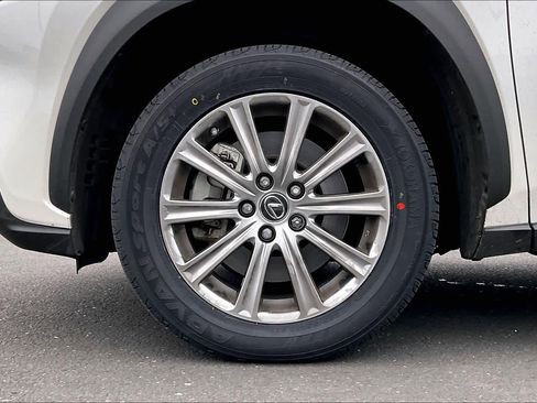 Used 2018 Lexus NX 300h AWD image 12