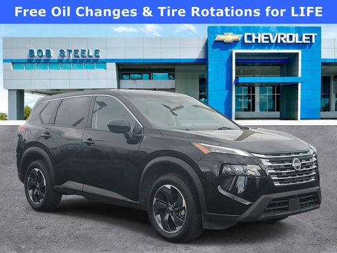 Used 2024 Nissan Rogue SV image 1