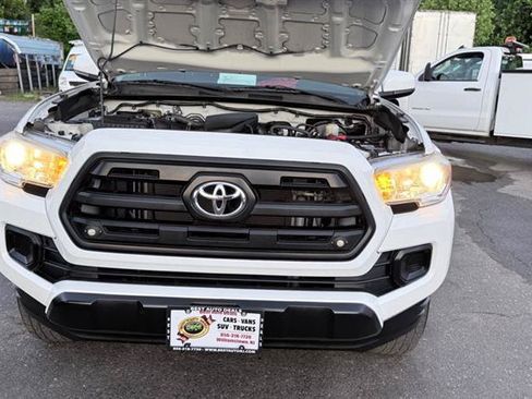 Used 2016 Toyota Tacoma SR w/ SR Convenience Package AWD/4WD image 34