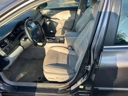 Used 2015 Toyota Camry XLE FWD image 12