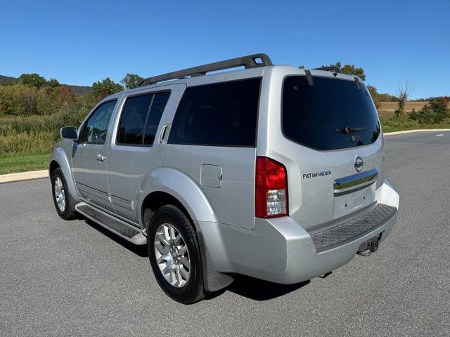 Used 2012 Nissan Pathfinder LE AWD/4WD image 8