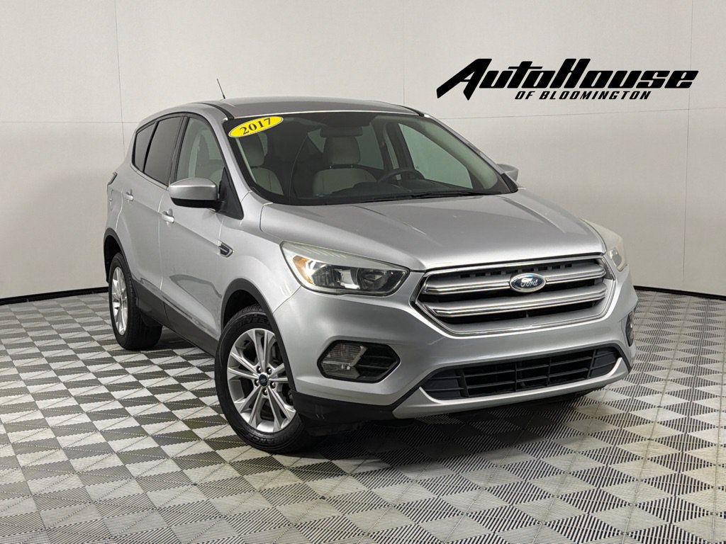 Used 2017 Ford Escape SE FWD image 1