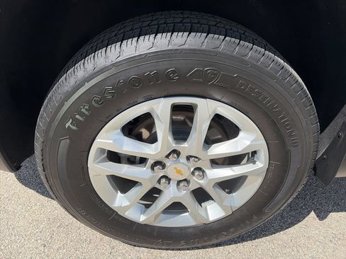 Used 2022 Chevrolet Traverse LS FWD image 36