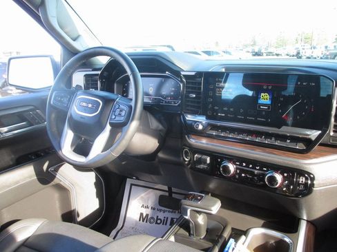 Certified 2025 GMC Sierra 1500 SLT w/ SLT Premium Plus Package image 24