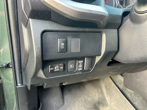 Used 2021 Toyota Tacoma SR5 w/ Trail Edition RWD image 14