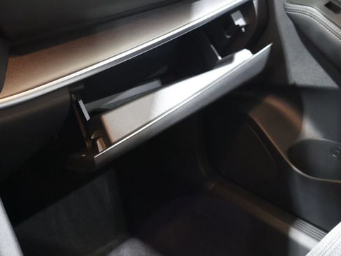 Used 2023 Nissan Rogue SV AWD/4WD image 30