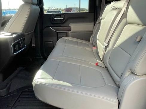 Used 2023 GMC Sierra 2500 SLT image 28