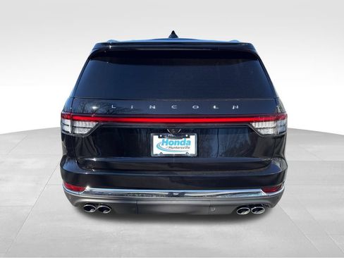 Used 2025 Lincoln Aviator AWD image 7
