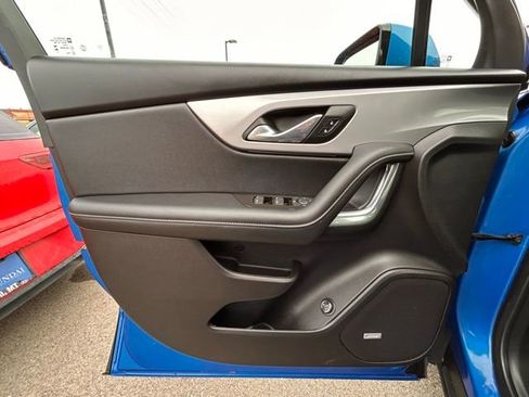 Used 2024 Chevrolet Blazer LT w/ Sound & Technology Package image 32