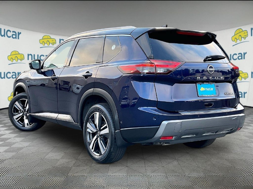 Used 2024 Nissan Rogue SL w/ SL Premium Package AWD/4WD image 4