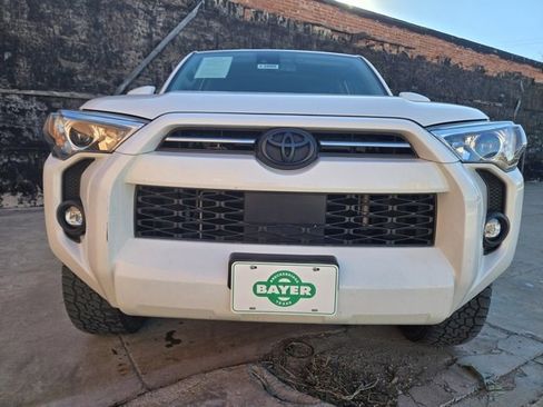 Used 2021 Toyota 4Runner SR5 Premium image 2