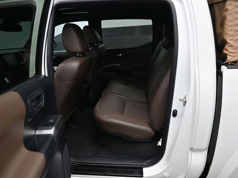 Certified 2020 Toyota Tacoma Limited image 30