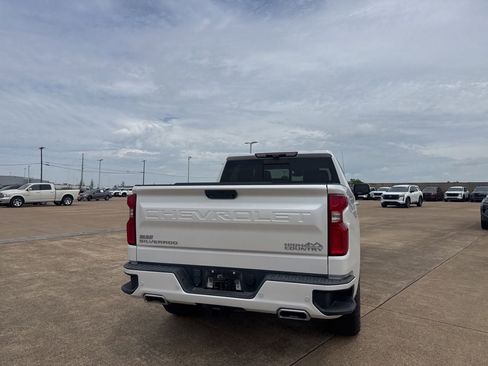 Used 2023 Chevrolet Silverado 1500 High Country w/ Technology Package AWD/4WD image 21