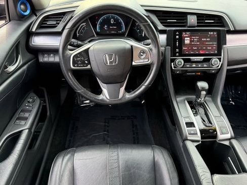 Used 2017 Honda Civic Touring image 11
