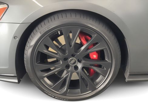 Used 2025 Audi S8 image 12