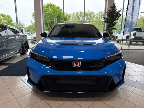 Certified 2024 Honda Civic Type R image 2