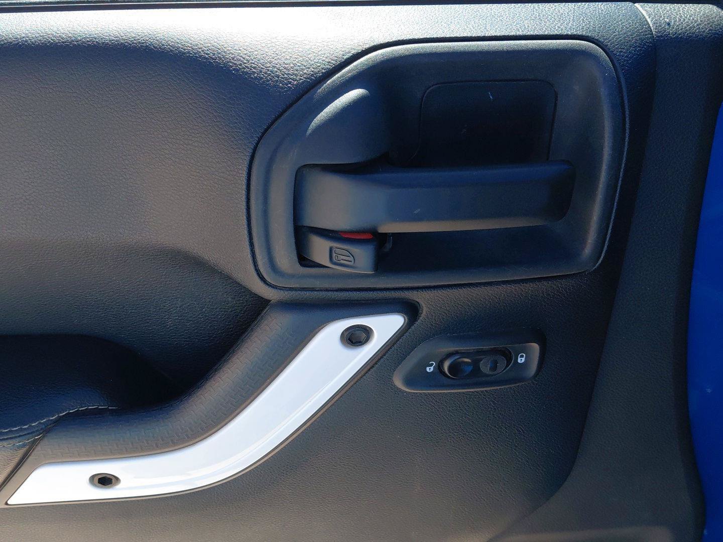Used 2014 Jeep Wrangler Sahara AWD/4WD image 22