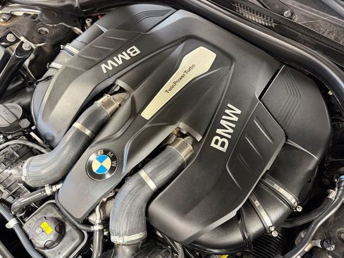 Used 2016 BMW 750i xDrive AWD/4WD image 44