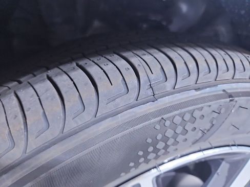 New 2025 Nissan Versa SV w/ Trunk Package image 27