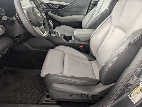 Used 2025 Subaru Outback Limited AWD/4WD image 14
