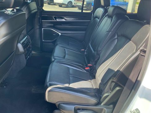Used 2022 Jeep Wagoneer Series I w/ Convenience Group I AWD/4WD image 23