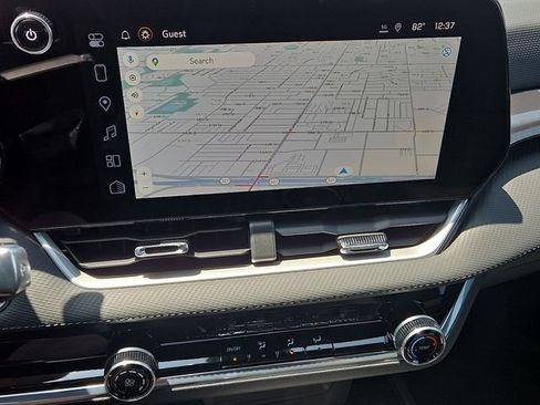 New 2026 Chevrolet Equinox LT w/ Safety and Technology Package FWD image 11