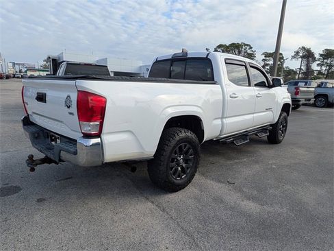 Used 2016 Toyota Tacoma SR5 w/ Towing Package image 3