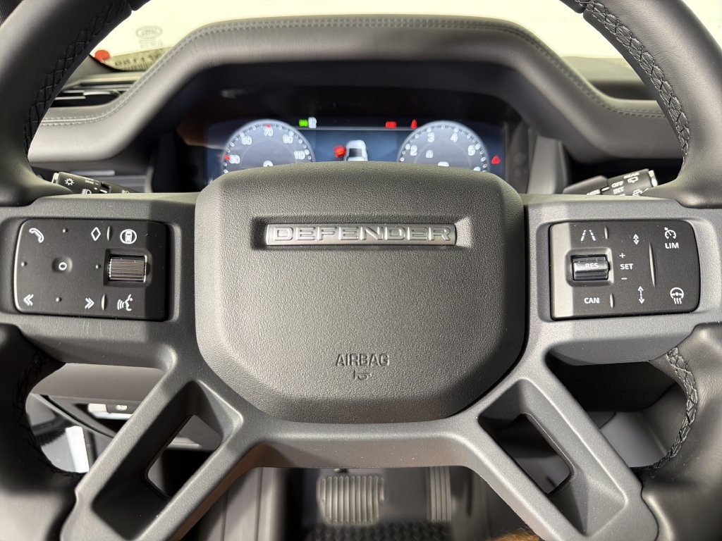 New 2026 Land Rover Defender 110 X-Dynamic SE AWD/4WD image 21