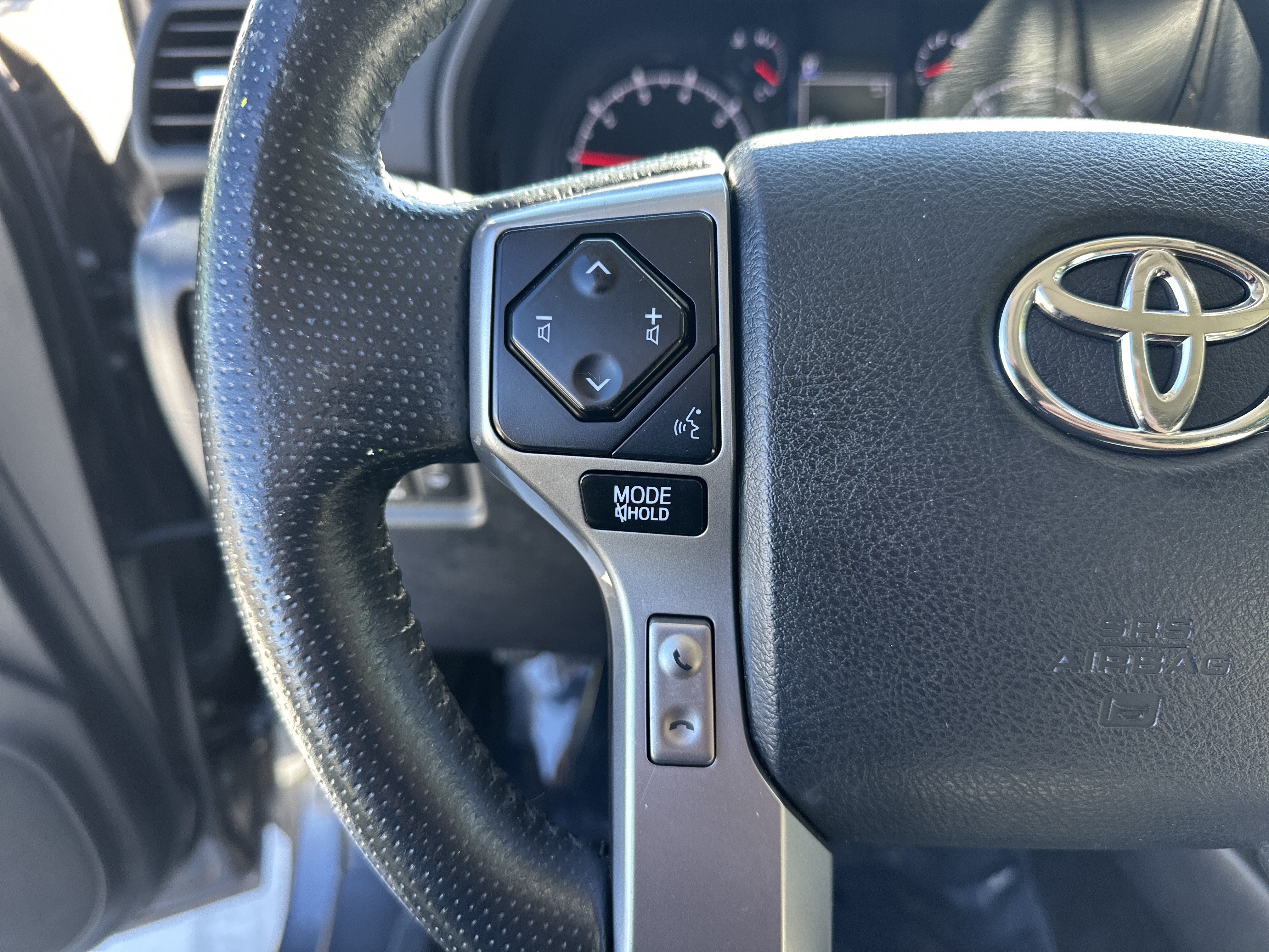 Used 2023 Toyota 4Runner SR5 Premium w/ Moonroof Package RWD image 19