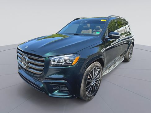 Used 2024 Mercedes-Benz GLS 450 4MATIC image 5
