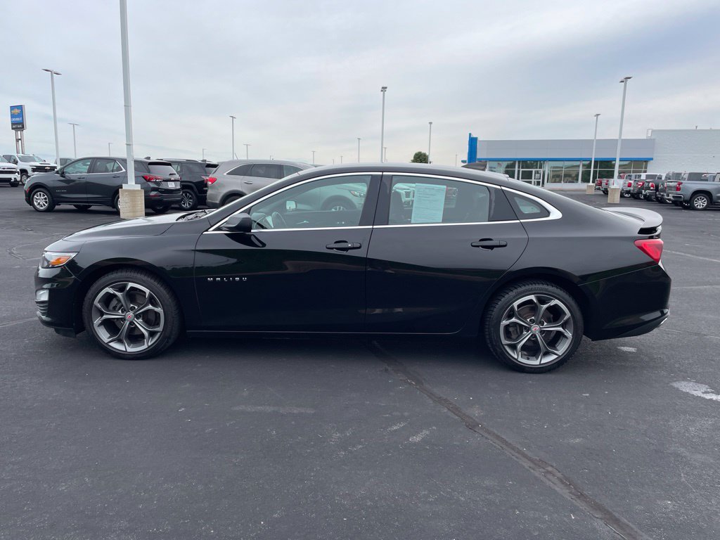 Used 2019 Chevrolet Malibu RS FWD image 2