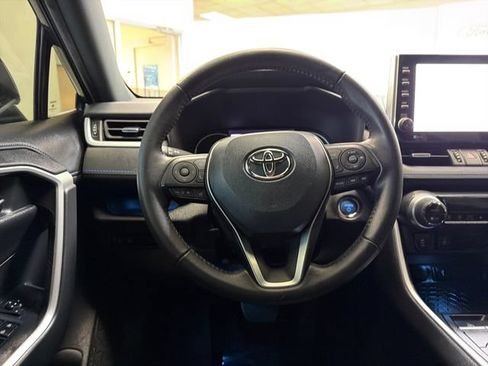Used 2022 Toyota RAV4 XSE AWD/4WD image 15
