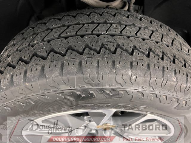 Used 2023 Chevrolet Silverado 1500 LT AWD/4WD image 19