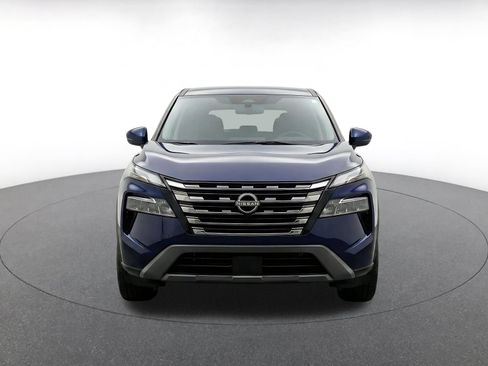 Used 2025 Nissan Rogue SV AWD/4WD image 2