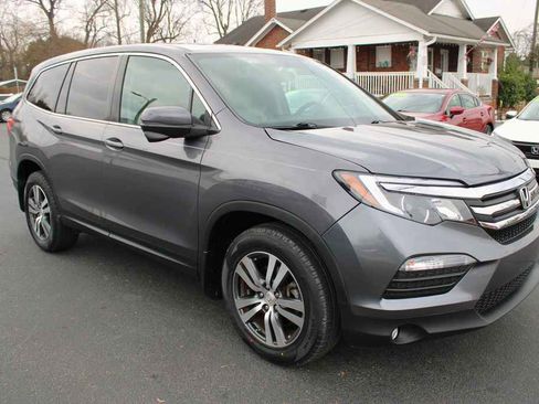 Used 2017 Honda Pilot EX-L image 4