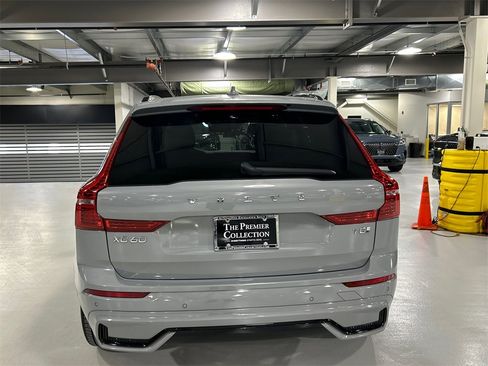 Certified 2025 Volvo XC60 T8 Ultra w/ Climate Package PRO image 3