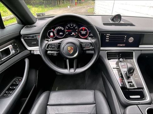 Certified 2023 Porsche Panamera 4 Platinum Edition AWD/4WD image 11