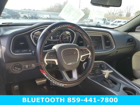Used 2015 Dodge Challenger SXT Plus image 10