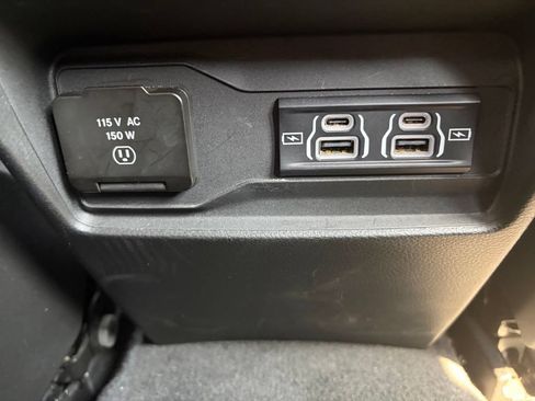 Used 2025 Jeep Grand Cherokee Altitude AWD/4WD image 15