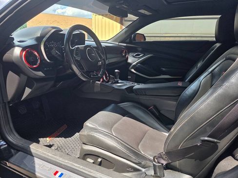 Used 2016 Chevrolet Camaro SS RWD image 12
