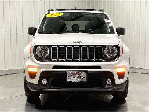 Used 2022 Jeep Renegade Latitude w/ Sun/Sound Group image 2
